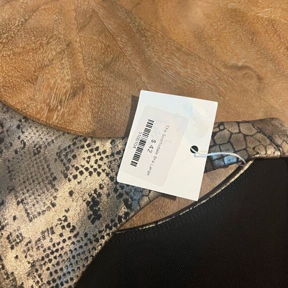 Bare Athletics Scottsdale sports bra size L NWT - Picture 7 of 9